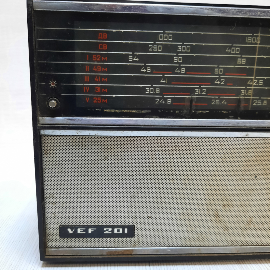 Радиоприёмник VEF-201. СССР. Работоспособность не проверена.. Картинка 2
